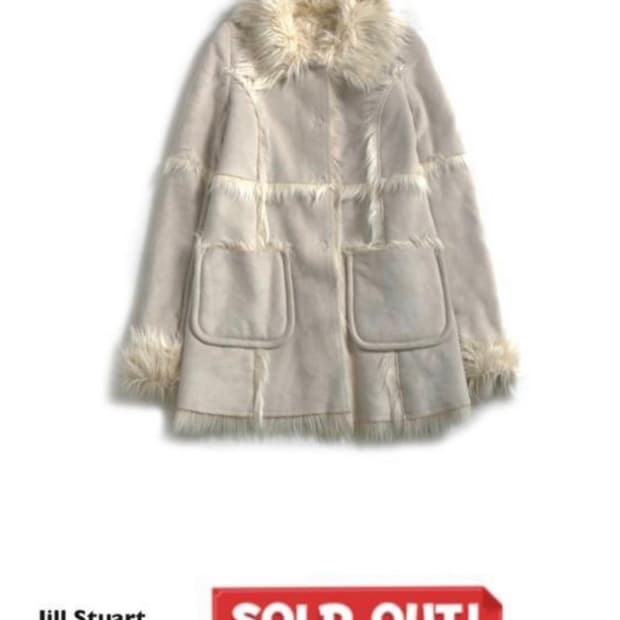 질스튜어트 빈티지 퍼 트리밍 무스탕