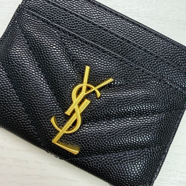 바배가능)입생로랑 생로랑 카드지갑 블랙 캐비어명품샤넬금장은장