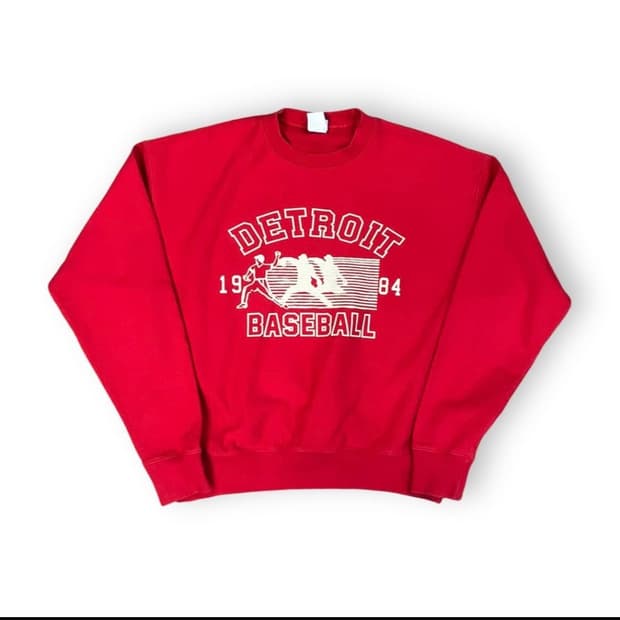 아웃스탠딩 디트로이트 맨투맨 레드