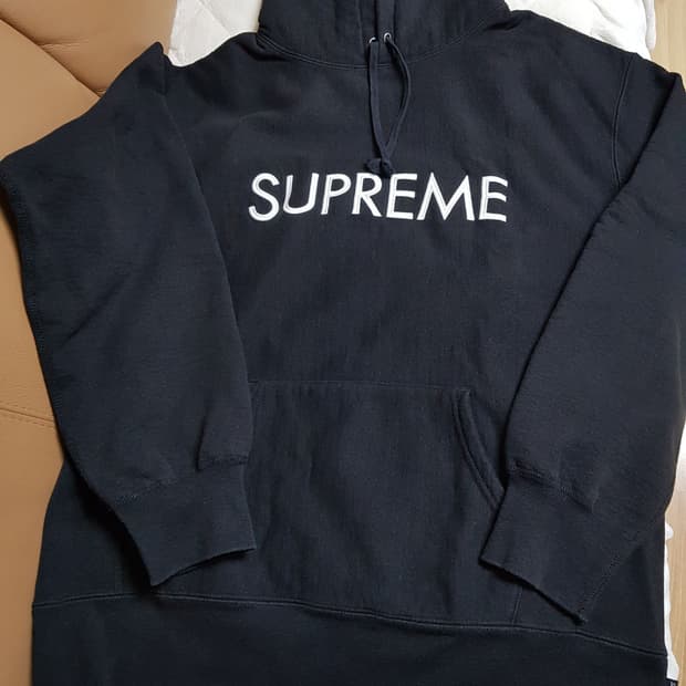 슈프림 캐피탈 후드 티셔츠 블랙 22FW