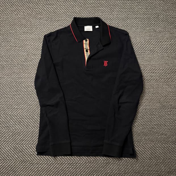 버버리 로고 카라 티셔츠