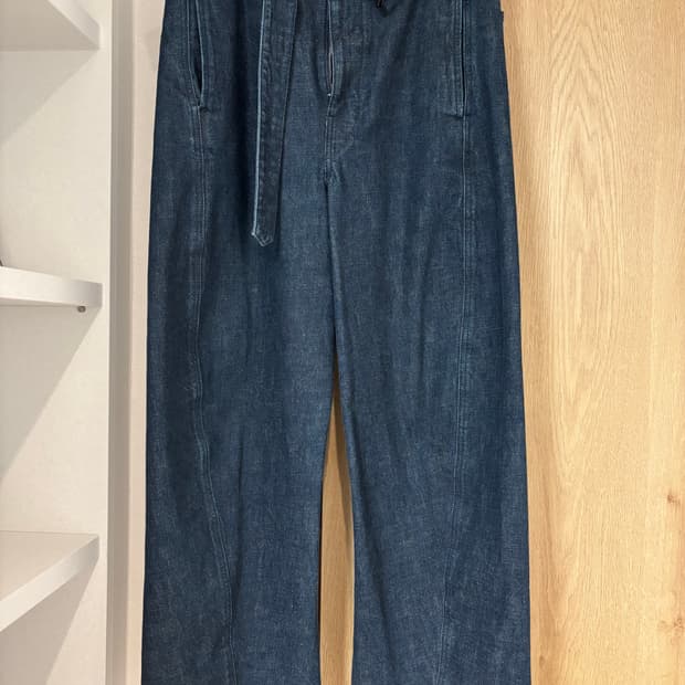 르메르 트위스트 데님 M 팝니다