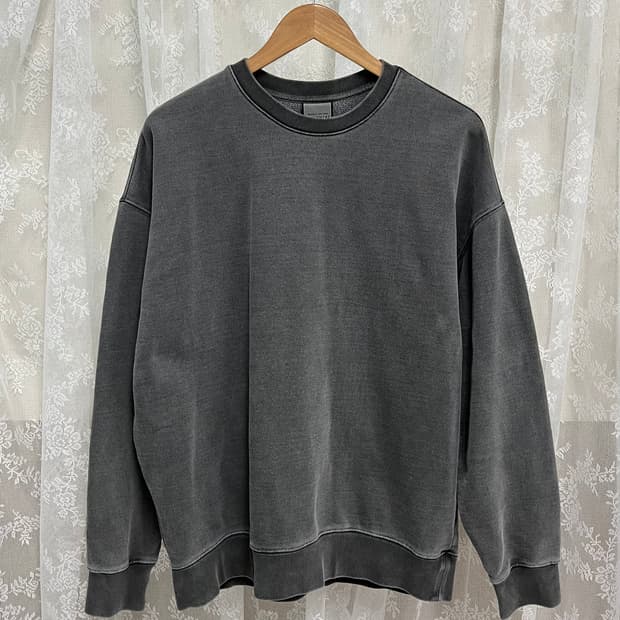 L) 소버먼트 피그먼트 스웻셔츠 맨투맨 차콜