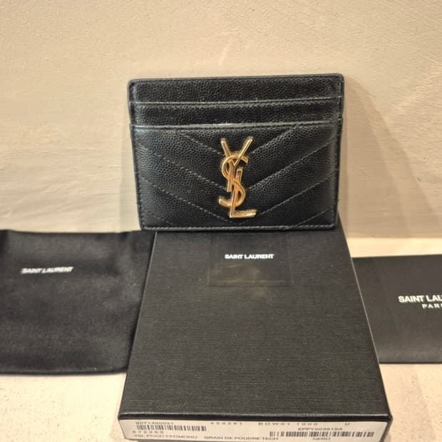 생로랑 정품 블랙 캐비어 스킨 마틀라세 금장 카드지갑 팝니다 풀박스