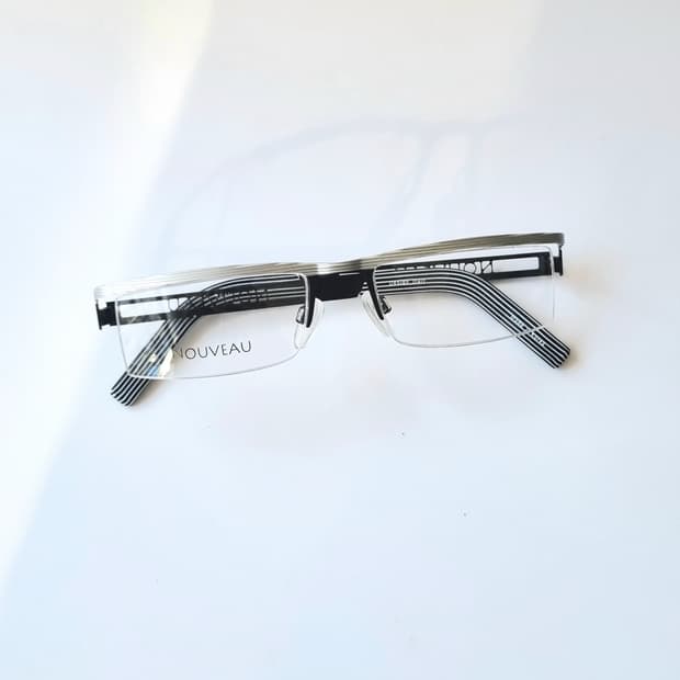 데드스탁  긱시크 유니크한 반무테 안경테 122