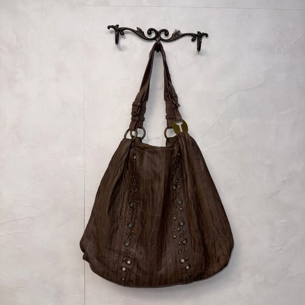 Tomboy aging brown western punching 숄더백