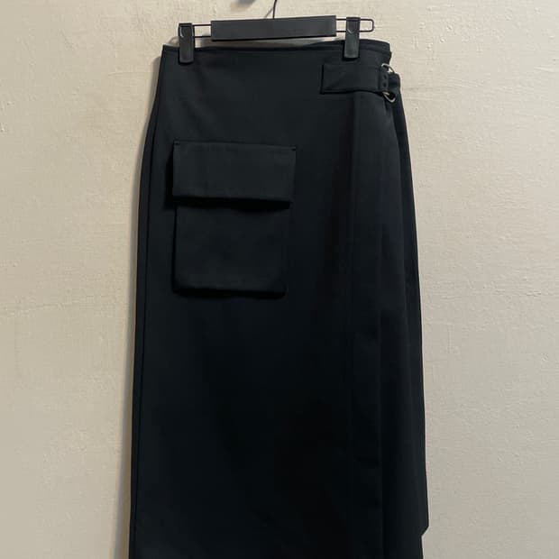 파사드패턴 울 블렌드 랩 스커트