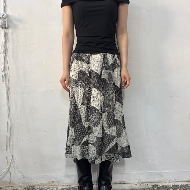 design midi skirt