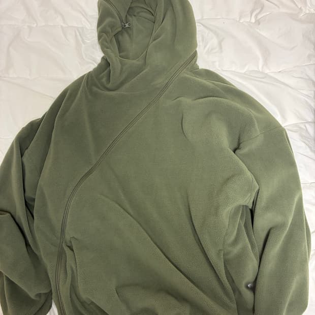 PAF 4.0+ hoodie (center)