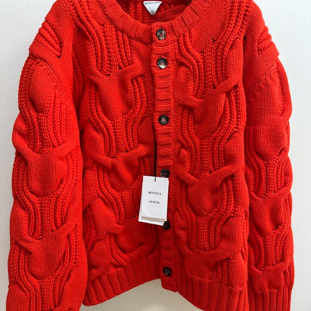 [새상품]보테가베네타 25FW 울케이블 니트 가디건 (XL)