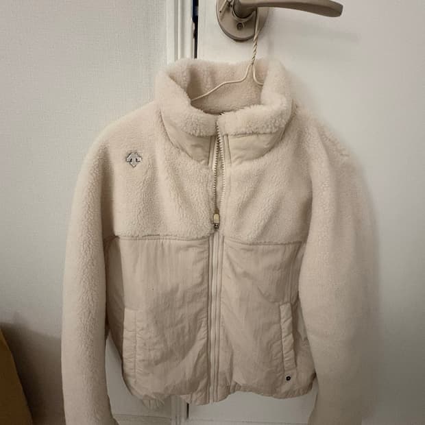 데상트 여성 플리스 후리스