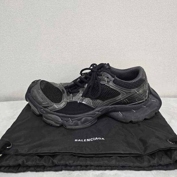 발렌시아가 스테이플러 스니커즈 신발 43사이즈 판매