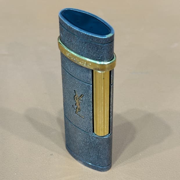 YVES SAINtS LAURENT vtg lighter
