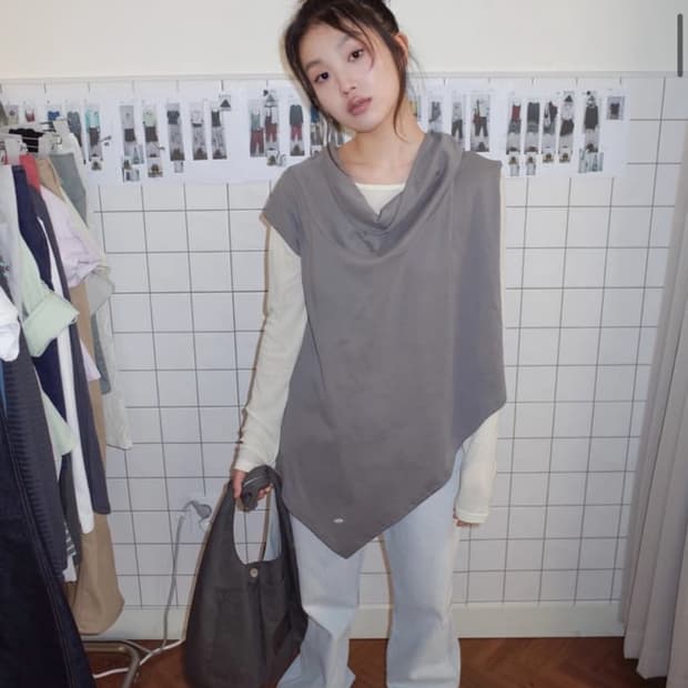 온스카 DRAPE TURTLENECK VEST 드레이프 터틀넥 베스트