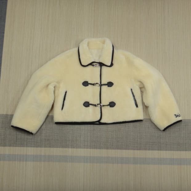 (FREE) 누아르나인 부클 양털 베베 시어링 자켓