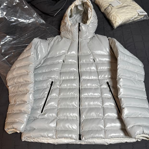 [1, m 사이즈  ] 오와이 경량패딩