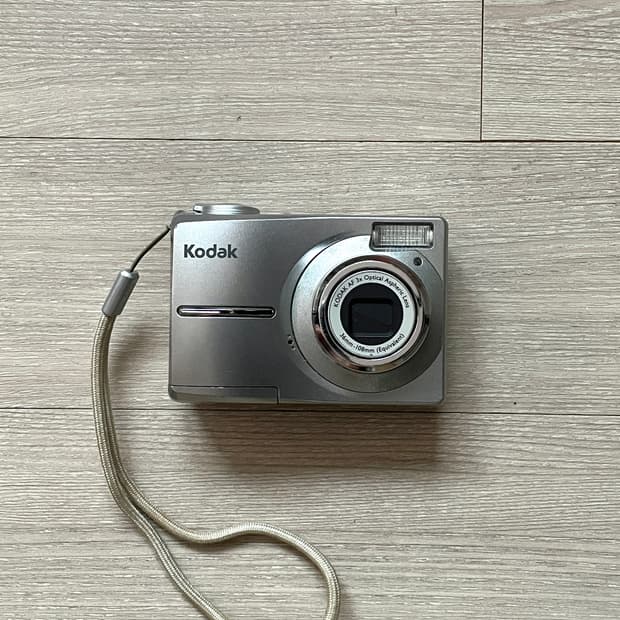 코닥 이지쉐어 C713 카리나 디카 빈티지디카 디지털카메라