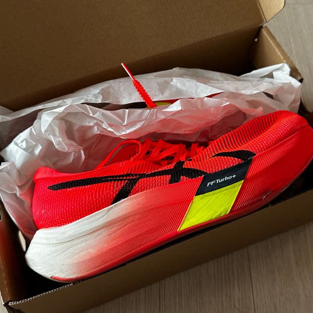 아식스 메타스피드 파리 250 선라이즈레드/블랙