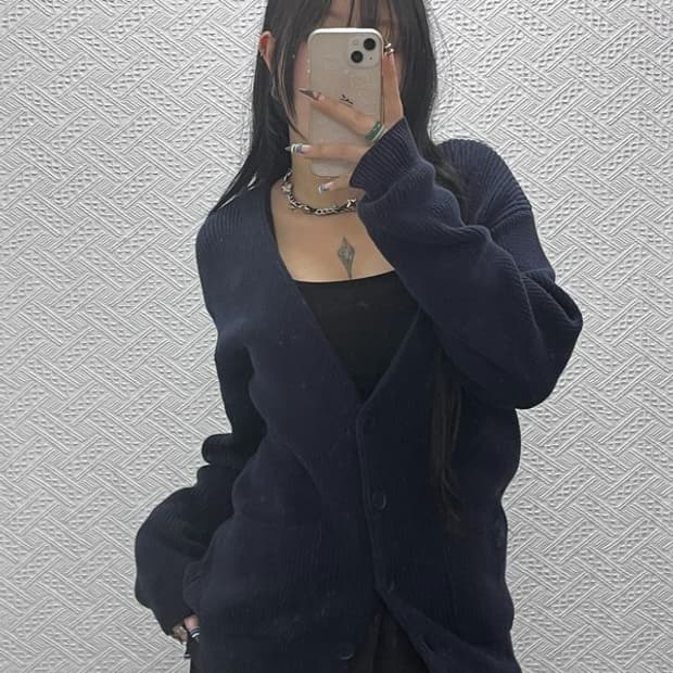 라코스테 모던시크 캐주얼 브이넥 버튼 가디건 S C07810