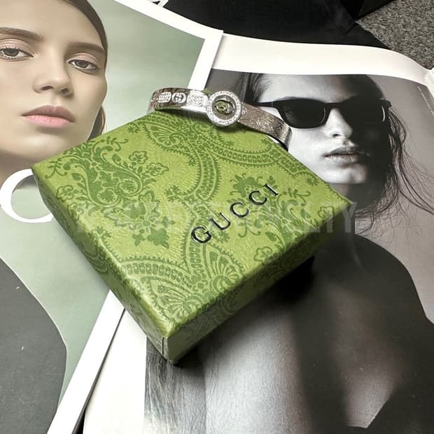 구찌 실버 인터로킹 빈티지 팔찌