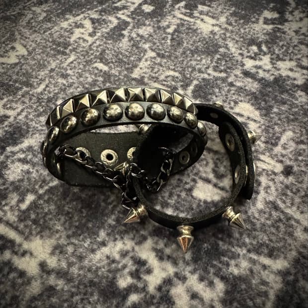 Vintage stud bracelet