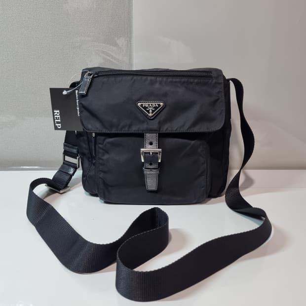 정품 프라다 메신저백