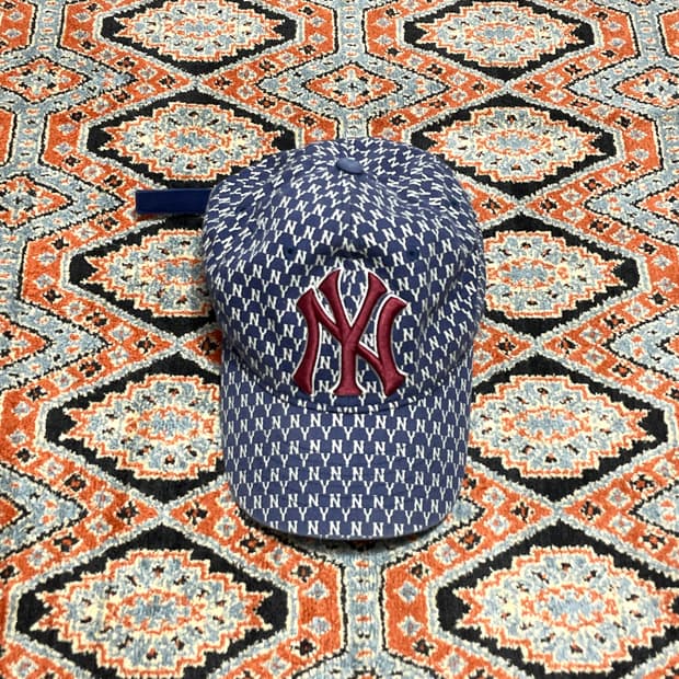 MLB 뉴욕양키스 패턴로고 블루 야구볼캡 FREE