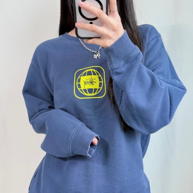 스투시 올드스쿨 맨투맨