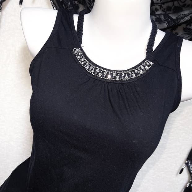 로맨틱고딕 고스펑크 갸루 비즈 큐빅 홀터넥 슬리브리스 나시 핀터 로걀탑