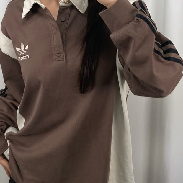 아디다스 브라운 긴팔 럭비티