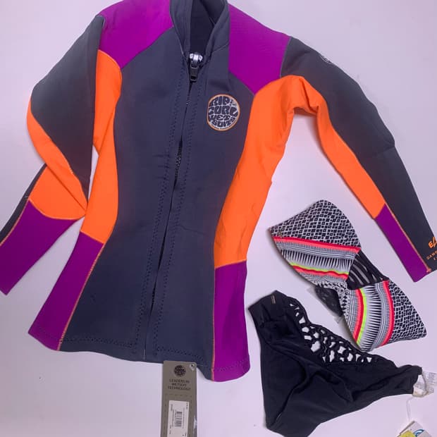 립컬 여성 웻슈트 새상품 + 비키니 세트