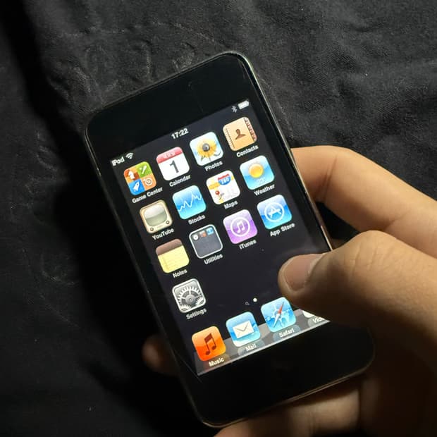 애플 아이팟 2세대 8기가