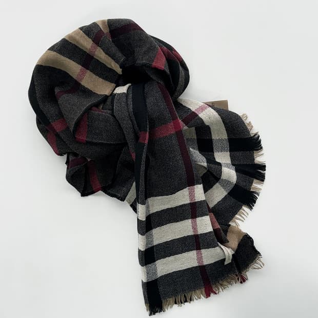 버버리 노바체크 양면 울 머플러