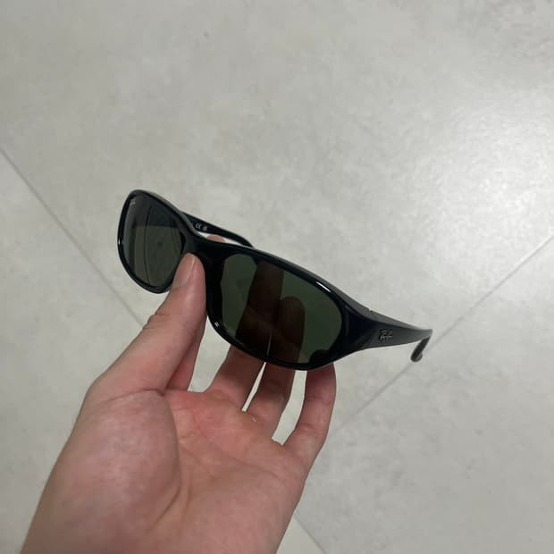 레이벤 대디오