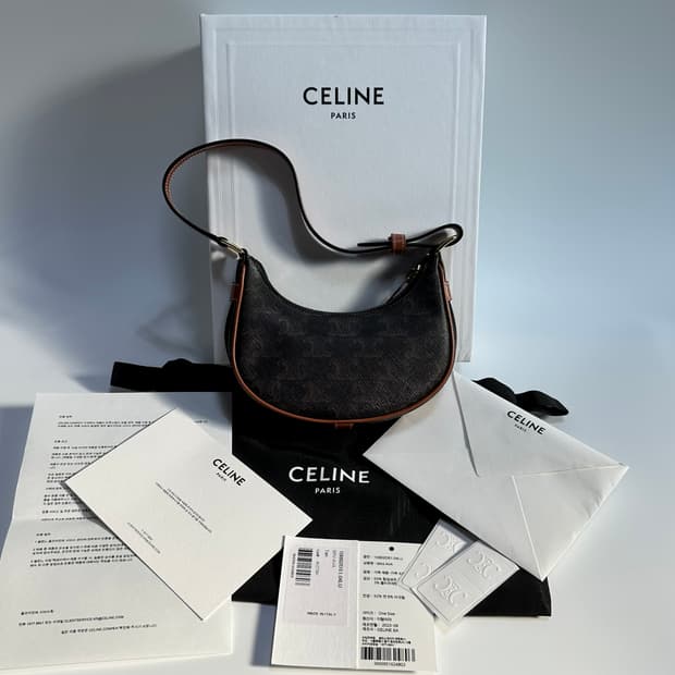 [새상품급/풀구성] 셀린느 트리옹프 캔버스 미니 아바백 탄