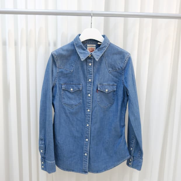 Levi's