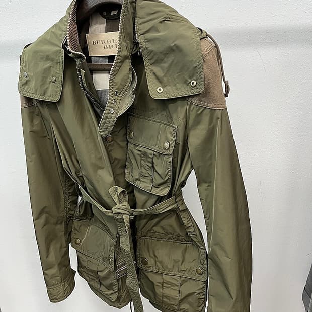 110) 버버리 벨티드 나일론자켓 