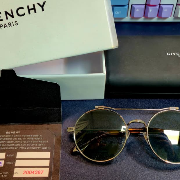 지방시 Givenchy GV7079/S 선글라스