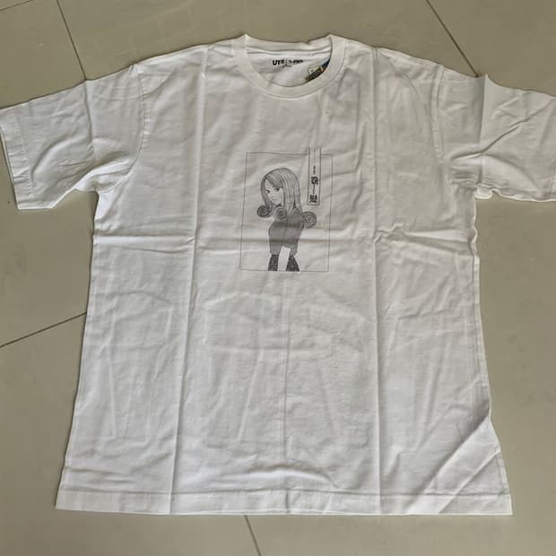 PRINT TEE 우즈마키 프린트 티셔츠
