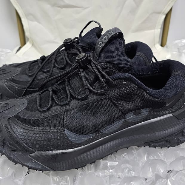 나이키 ACG 마운틴 플라이 2 로우 블랙 265