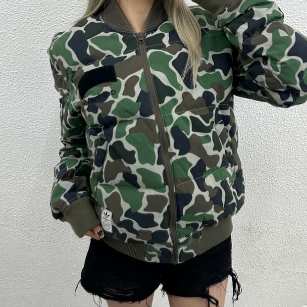 아디다스 카모 패딩 90