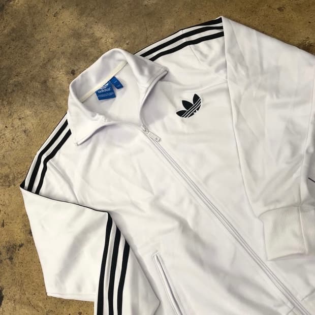 아디다스 구파이어드 트랙탑