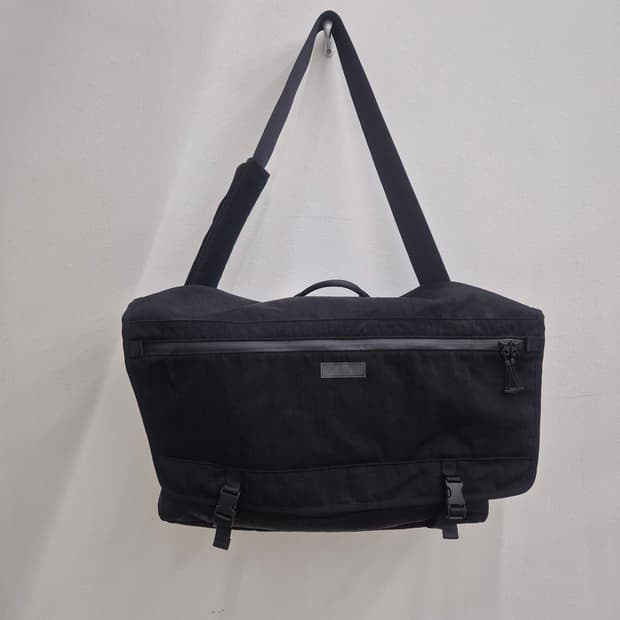 PORTER REFLECT
MESSENGER BAG