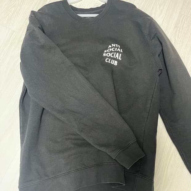 안티소셜소셜클럽 L 기본 블랙 맨투맨