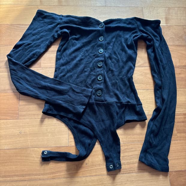 오프숄더 바디수트