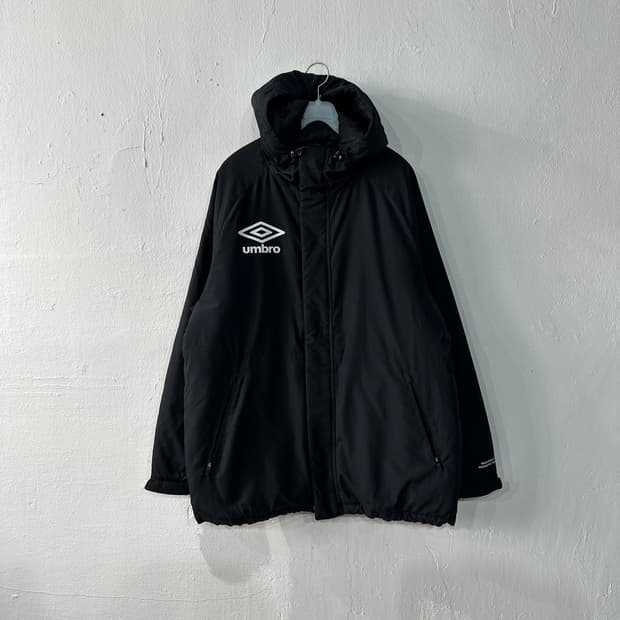 엄브로 액티브 워밍업 패딩 L