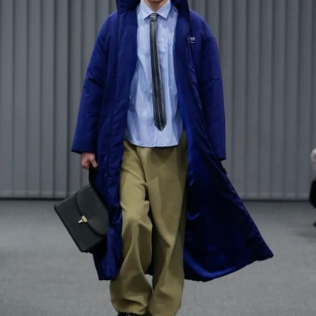 발렌시아가 17FW 울 팬츠 ( Runway )