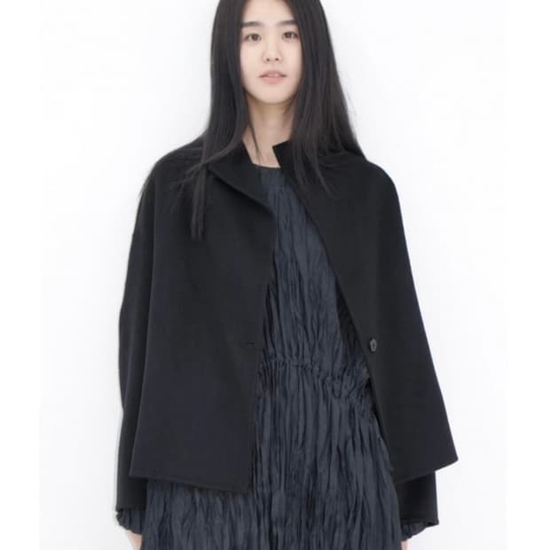 유노이아 숏코트 블랙