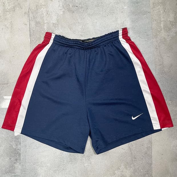 (30-32) 나이키 밴딩 반바지 쇼츠