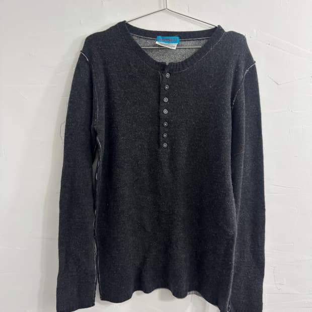 hamnett button knit top